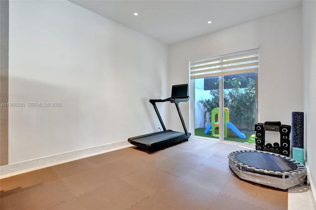 20824 NE 37th Ave 20824, Aventura, FL 33180