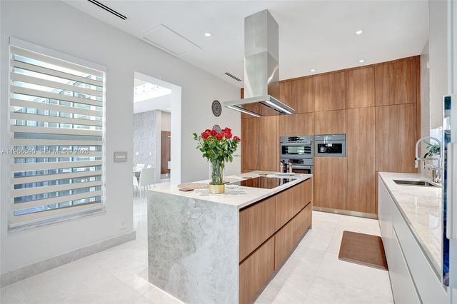 20824 NE 37th Ave 20824, Aventura, FL 33180