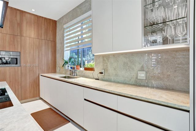 20824 NE 37th Ave 20824, Aventura, FL 33180