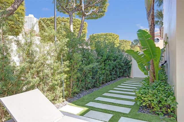 20824 NE 37th Ave 20824, Aventura, FL 33180