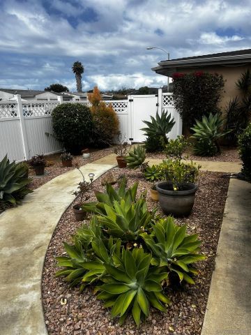 3142 Luna Ave., San Diego, CA 92117