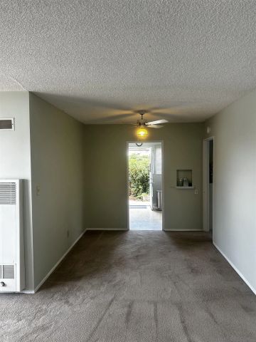 3142 Luna Ave., San Diego, CA 92117
