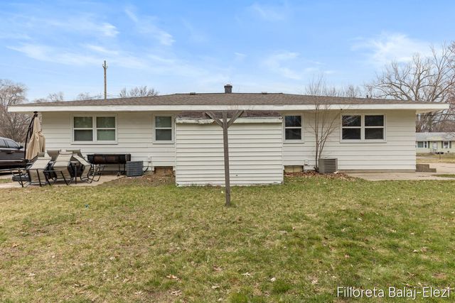 418 56th Street, Kentwood, MI 49548