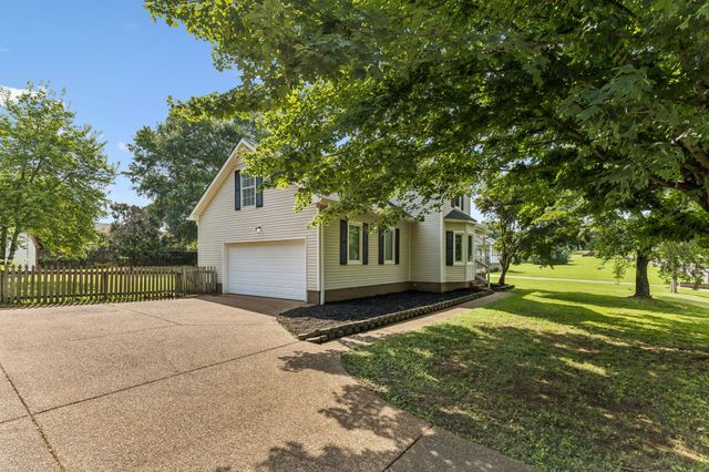 705 Murray Dr, Columbia, TN 38401