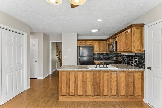 705 Murray Dr, Columbia, TN 38401