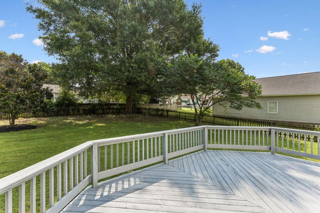 705 Murray Dr, Columbia, TN 38401