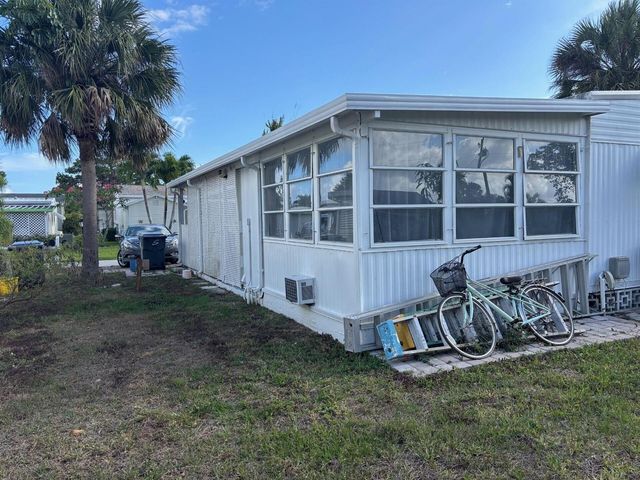 4257 1st Ct, Lot 84, Lake Worth, FL 33462