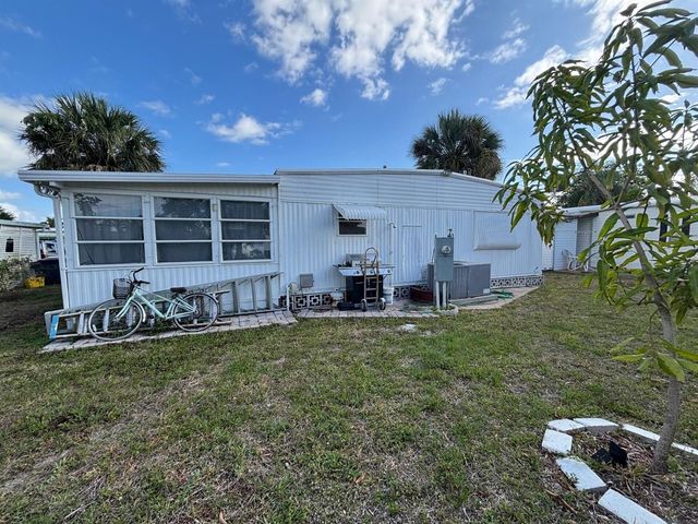 4257 1st Ct, Lot 84, Lake Worth, FL 33462