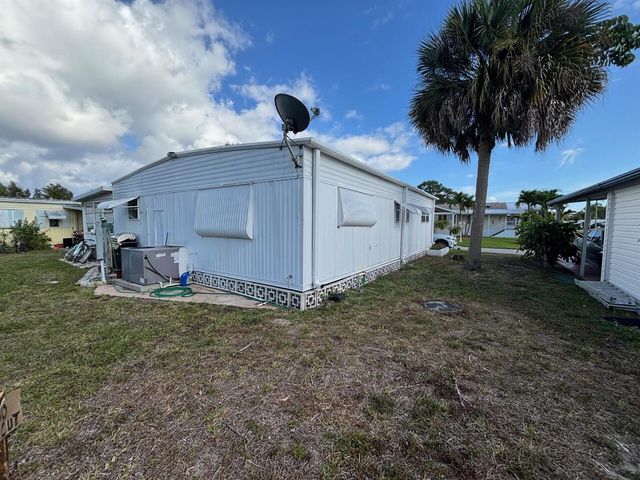 4257 1st Ct, Lot 84, Lake Worth, FL 33462