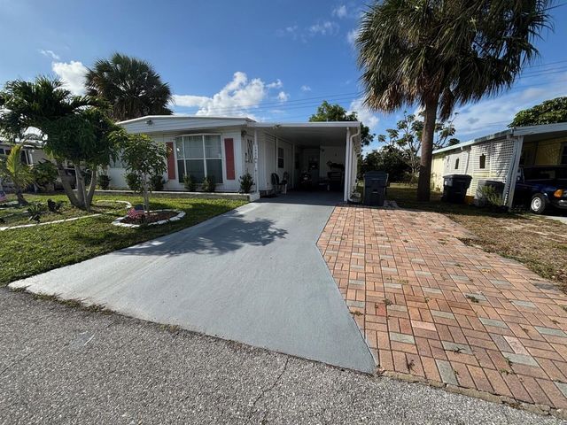 4257 1st Ct, Lot 84, Lake Worth, FL 33462