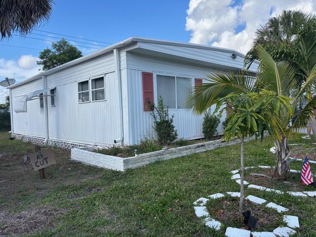 4257 1st Ct, Lot 84, Lake Worth, FL 33462