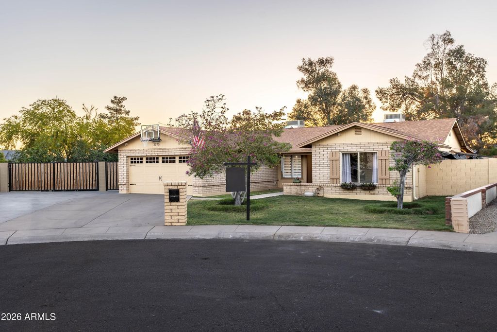 Image 1 of property listing at 3570 W Pershing Avenue, Phoenix, AZ 85029