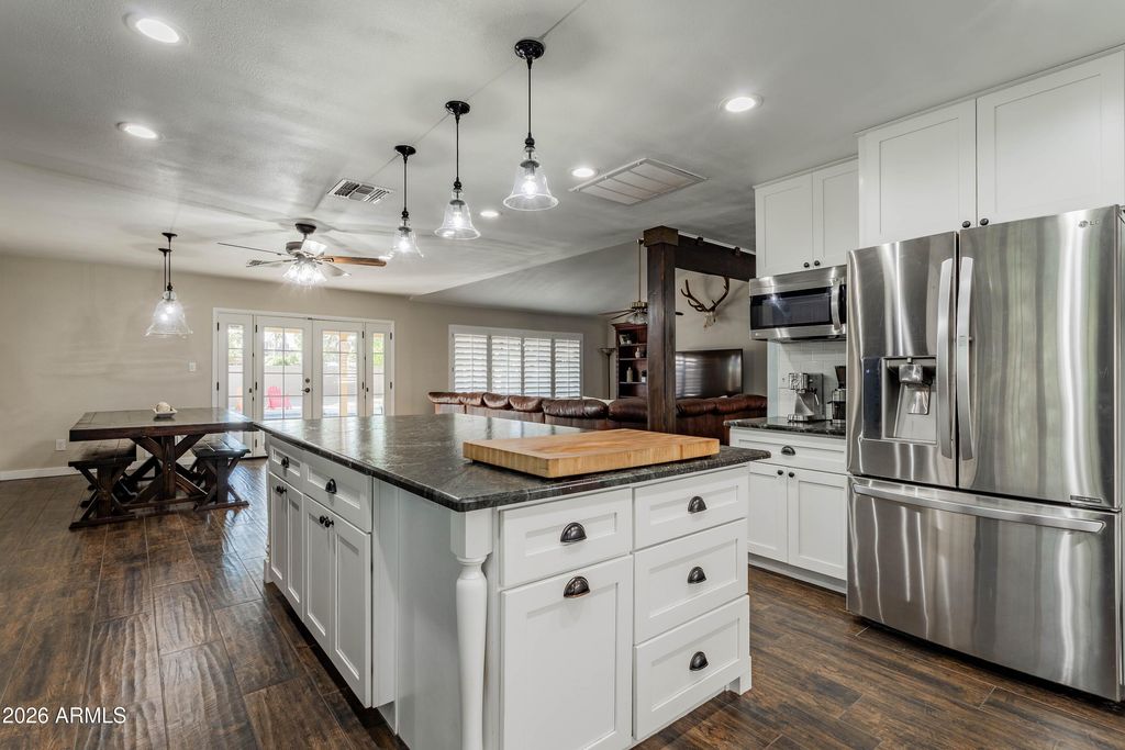 Image 18 of property listing at 3570 W Pershing Avenue, Phoenix, AZ 85029