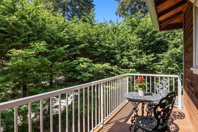 7023 174th Street SW, Edmonds, WA 98026