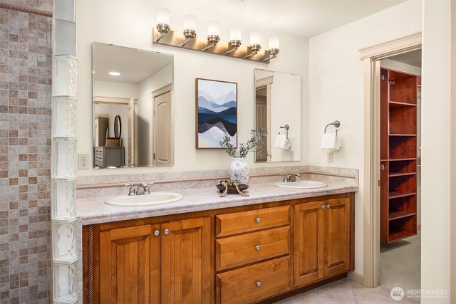 7023 174th Street SW, Edmonds, WA 98026