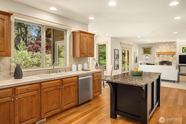 7023 174th Street SW, Edmonds, WA 98026