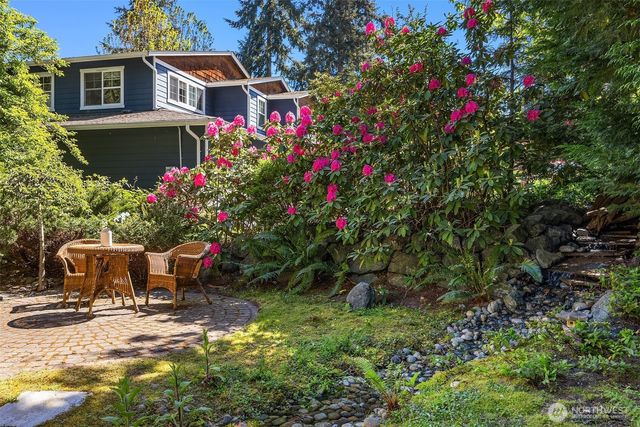 7023 174th Street SW, Edmonds, WA 98026