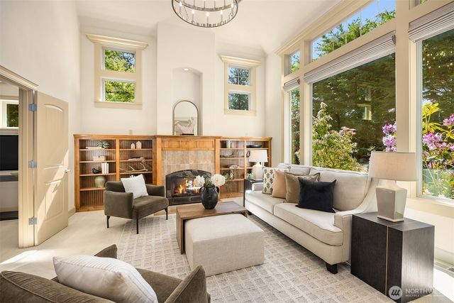 7023 174th Street SW, Edmonds, WA 98026