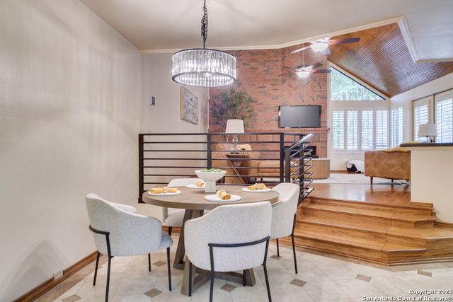 3 AMBER GLN, San Antonio, TX 78257