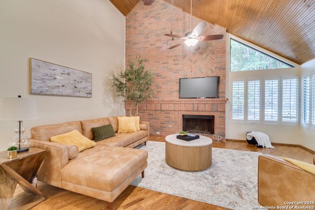 3 AMBER GLN, San Antonio, TX 78257