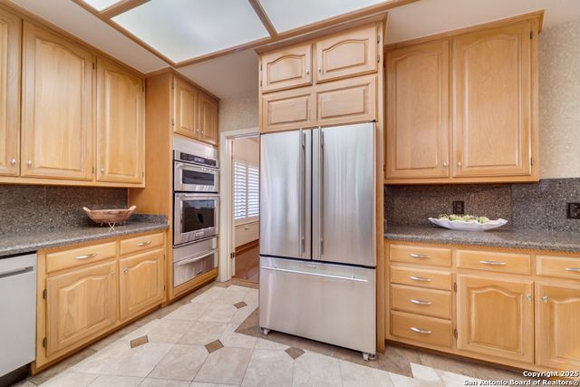 3 AMBER GLN, San Antonio, TX 78257