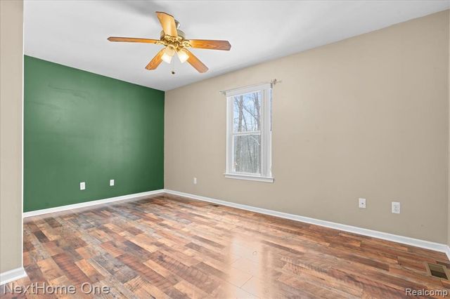 10128 Elmira Street, Pinckney, MI 48169