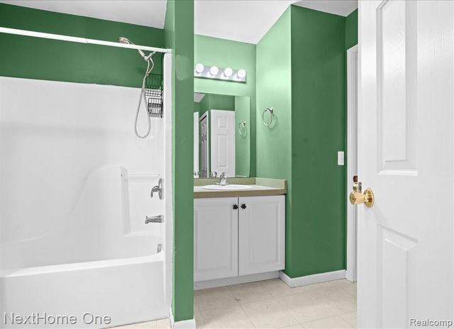 10128 Elmira Street, Pinckney, MI 48169