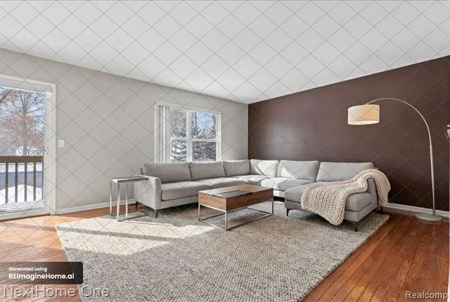 10128 Elmira Street, Pinckney, MI 48169