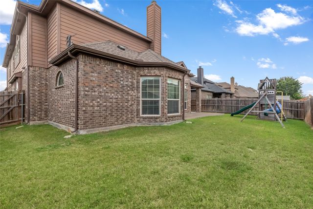 9632 Makiposa Lane, Fort Worth, TX 76177