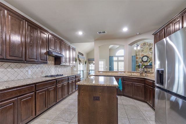 9632 Makiposa Lane, Fort Worth, TX 76177