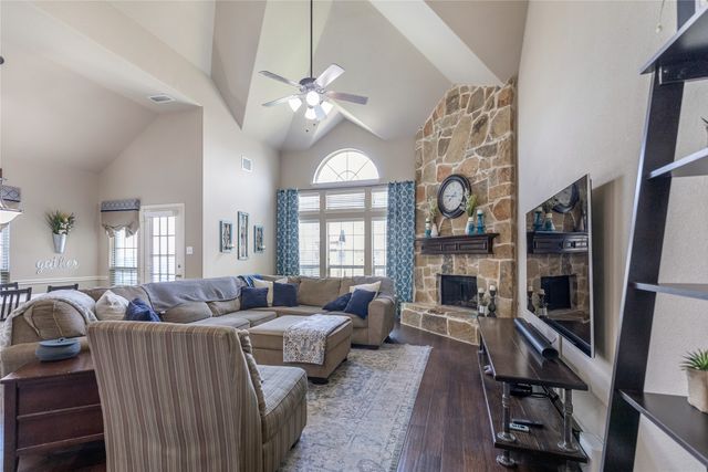 9632 Makiposa Lane, Fort Worth, TX 76177