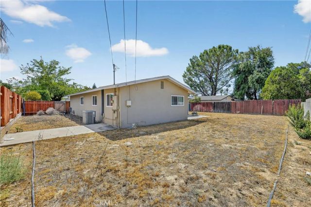 1427 Laramie, Redlands, CA 92374