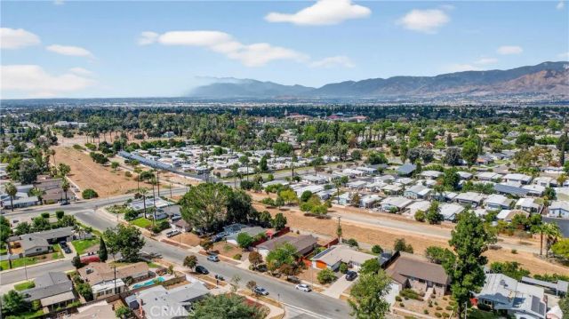 1427 Laramie, Redlands, CA 92374