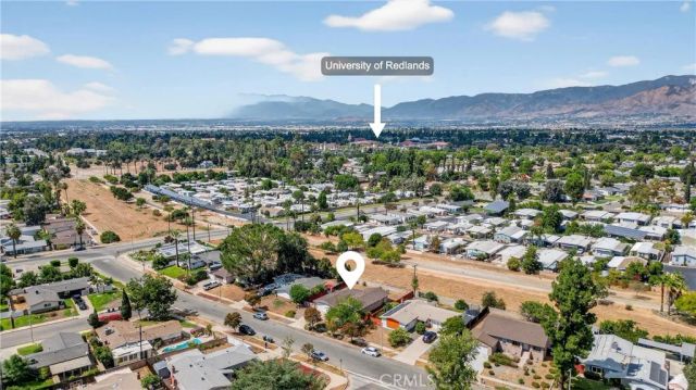 1427 Laramie, Redlands, CA 92374