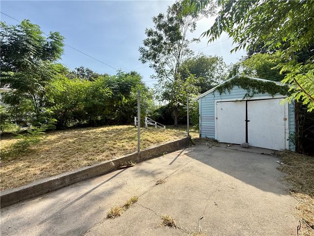 1109 Manchester Ave, Corpus Christi, TX 78407