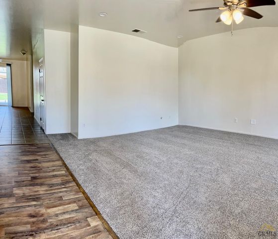 11424 Revolution Road, Bakersfield, CA 93312