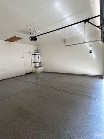 11424 Revolution Road, Bakersfield, CA 93312