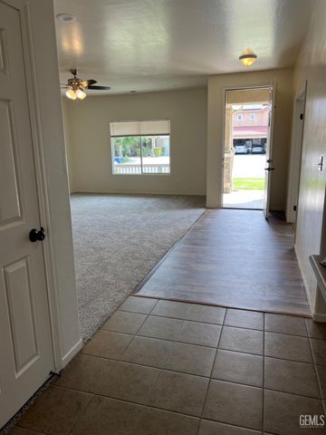 11424 Revolution Road, Bakersfield, CA 93312