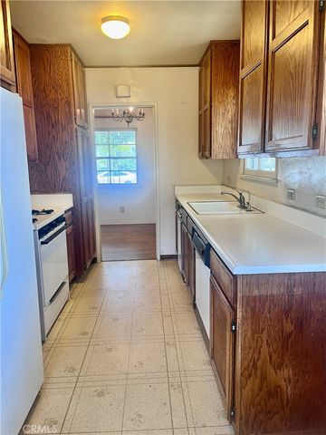 2698 Redlands Drive, Costa Mesa, CA 92627