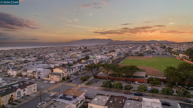 2114 40Th Ave, San Francisco, CA 94116