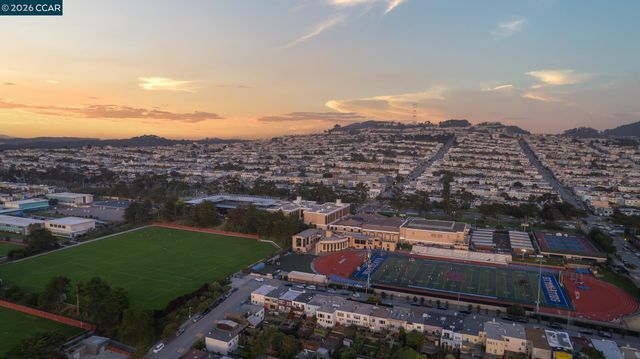 2114 40Th Ave, San Francisco, CA 94116