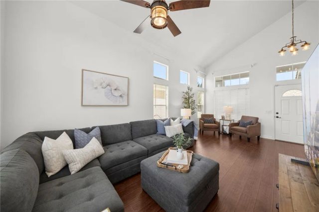 937 Ferndale, Corona, CA 92881