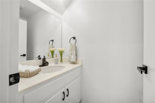 937 Ferndale, Corona, CA 92881