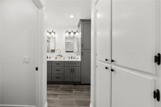 937 Ferndale, Corona, CA 92881
