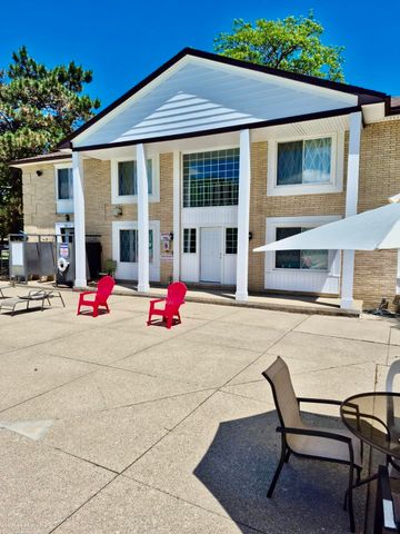 29241 Hayes Road, Warren, MI 48088