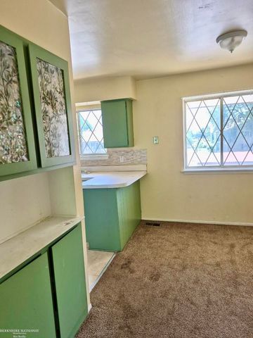 29241 Hayes Road, Warren, MI 48088