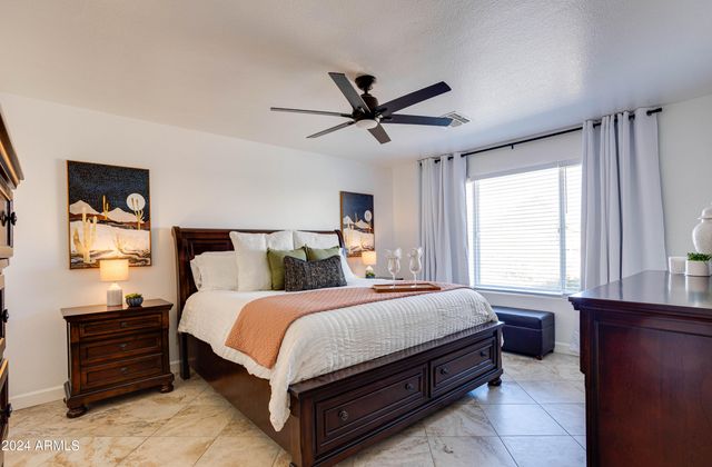 1452 E TORREY PINES Lane, Chandler, AZ 85249