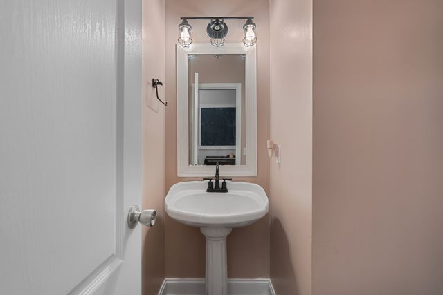 79 Hunt Creek Rd, Manchester, TN 37355