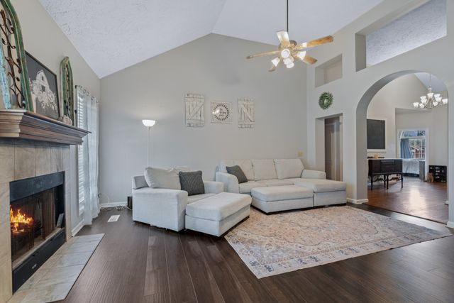 79 Hunt Creek Rd, Manchester, TN 37355