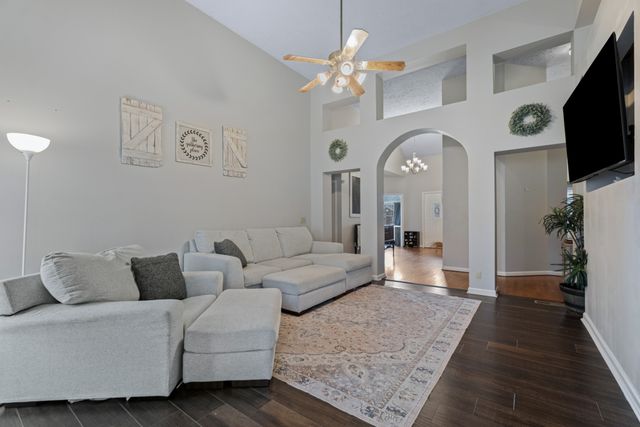 79 Hunt Creek Rd, Manchester, TN 37355